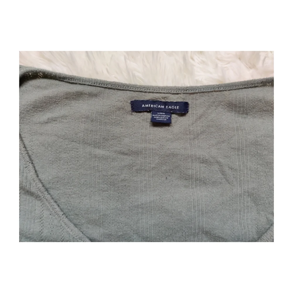 American Eagle Crop Top ◇ - Picture 3 of 5